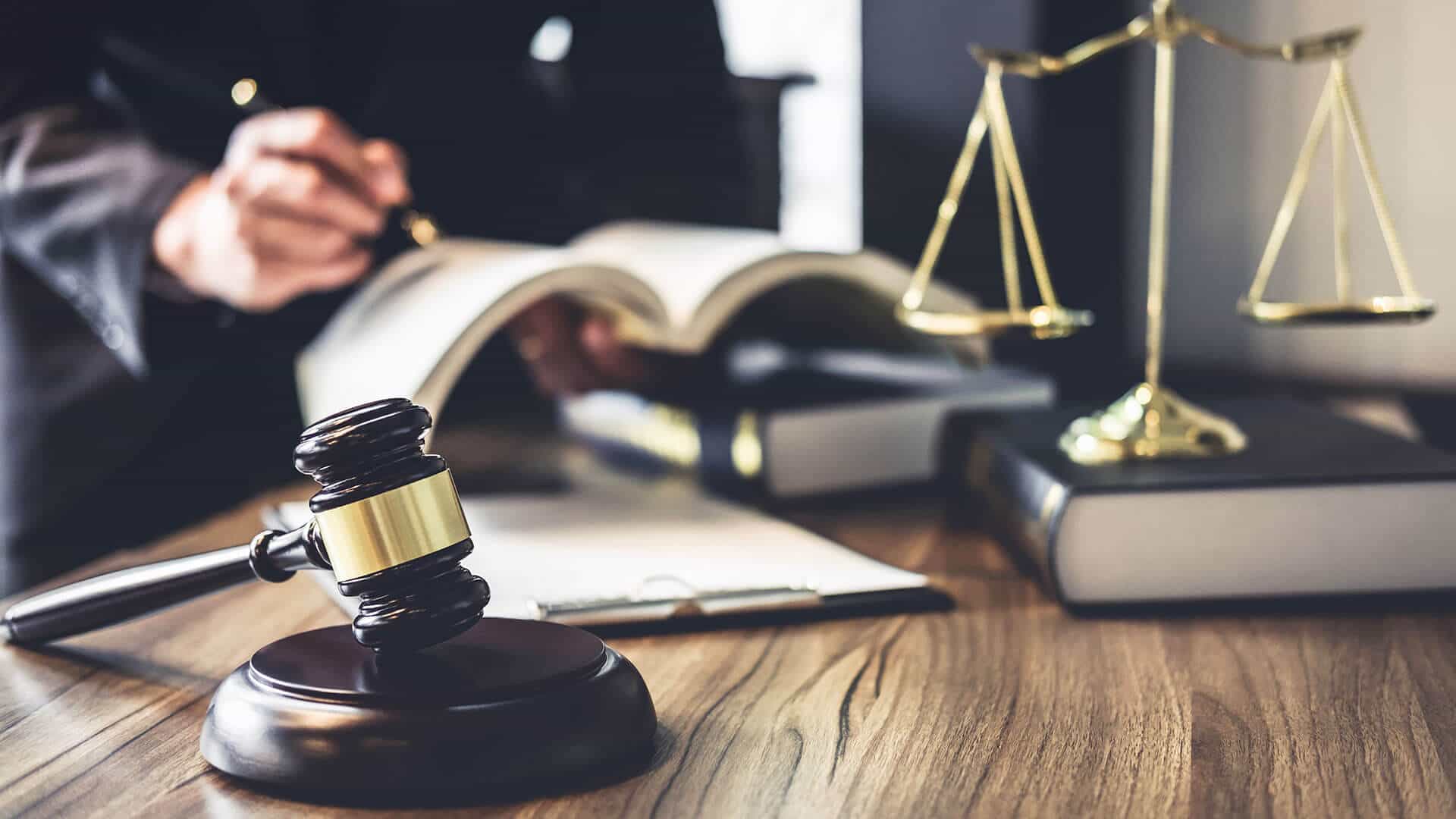 How Dubai Criminal Lawyers Use Evidence to Dismiss Charges
